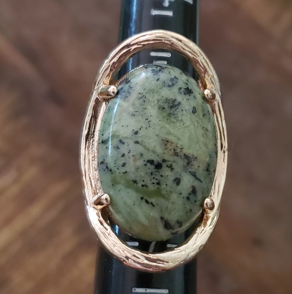 M+S Oval Jasper Cabochon Textured Gold Tone Statement Ring Size 6 - Picture 11 of 12